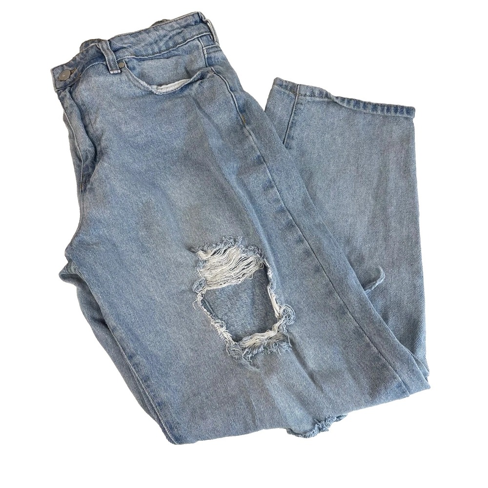 BP. Distressed High Waist Mom Jeans Womens Size 32 Blue Light Wash Denim Pockets